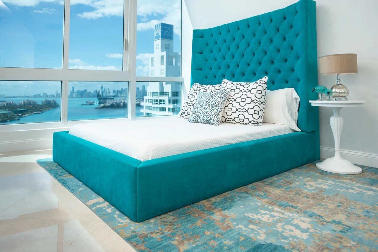 Luxurious modern bedroom with city view
